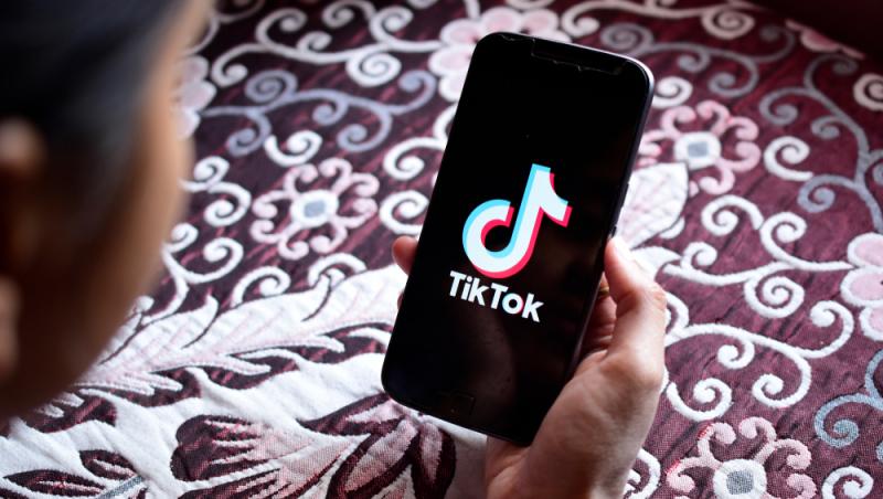 Tot mai mulți tineri sunt fascinați de noul curent de pe TiKTok