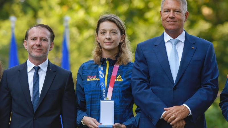 Preşedintele Klaus Iohannis i-a decorat pe cei nouă sportivi medaliați la Jocurile Olimpice de la Tokyo, miercuri, în cadrul unei ceremonii care s-a desfăşurat la Palatul Cotroceni.