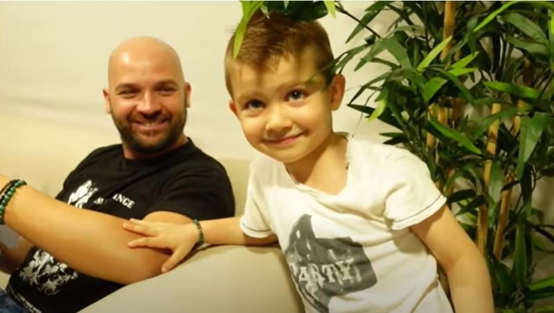 Andrei Ștefănescu a venit cu fiul său, Ayan, la repetițiile pentru „Prețul cel bun”