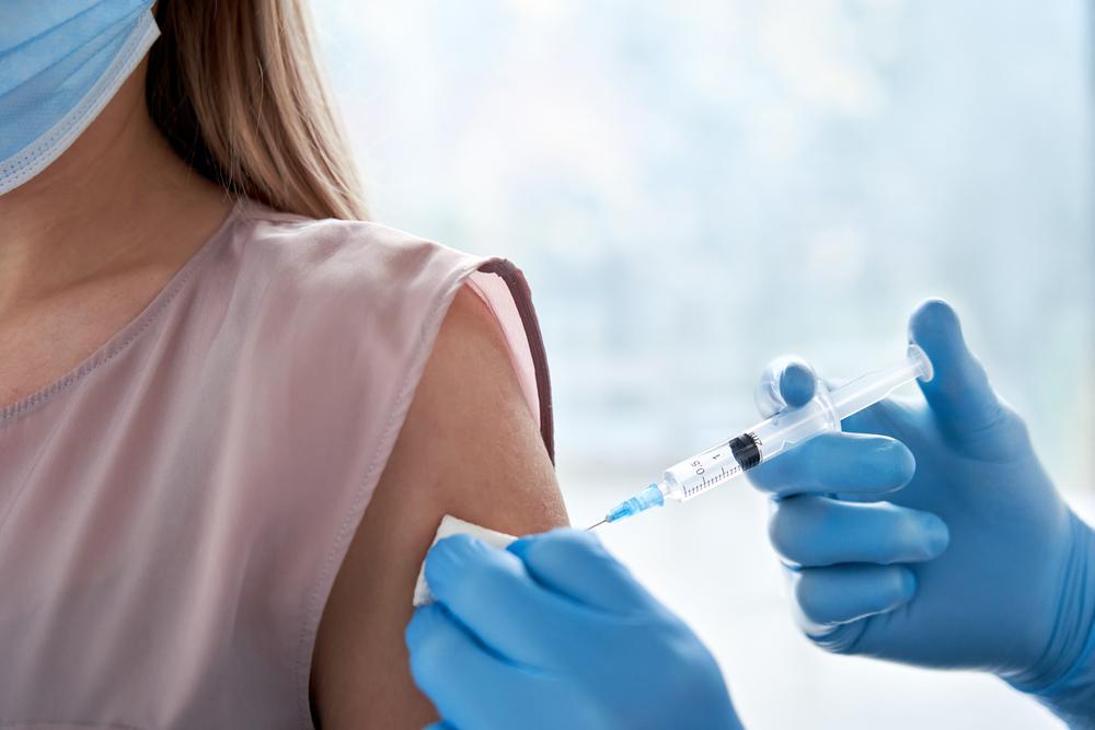 A treia campania de vaccinare Covid-19 ar putea începe în octombrie. Ce spune Valeriu Gheorghiță