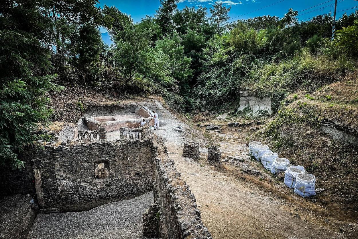 Arheologii în satul antic din Italia