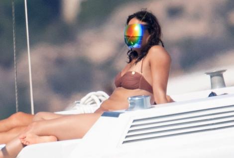 Michelle Rodriguez și-a accesorizat costumul de baie minuscul cu un accesoriu bizar. Cum arată imaginile făcute de paparazzi