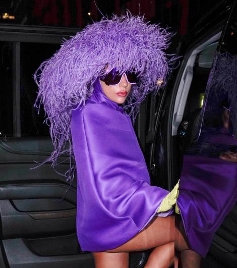 Lady Gaga, din nou mândră de silueta ei. Cum arată într-o rochie abisal de scurtă și ce reacții a stârnit în online