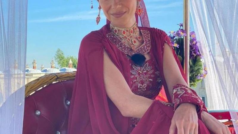 Irina Fodor într-un costum tradițional din Turcia
