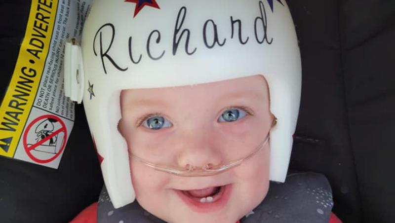 Cel mai mic bebeluș prematur din lume a împlinit un an, deși medicii au fost rezervați. Cum arată acum Richard Hutchinson