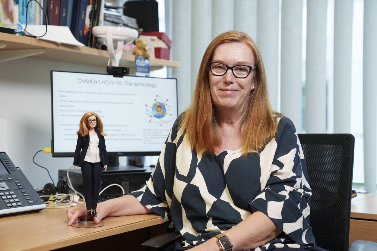 Sarah Gilbert, una dintre co-creatorii vaccinului Oxford-AstraZeneca, a devenit păpușă Barbie