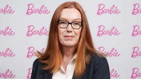Sarah Gilbert, una dintre co-creatorii vaccinului Oxford-AstraZeneca, a devenit păpușă Barbie. Cum arată și de ce a fost creată