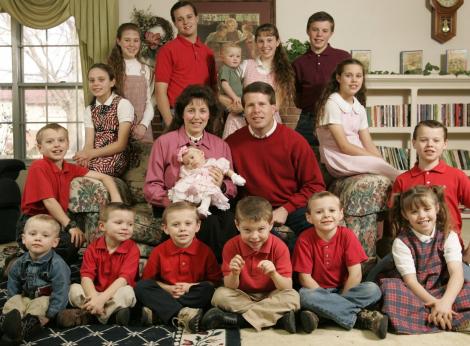 Familia Duggar are 19 copii și au făcut avere cu un reality show. Cum se apără de critici
