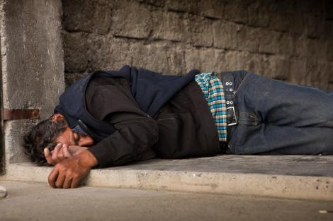 El este bărbatul care doarme chiar și 25 de zile pe lună, fără oprire. Ce a recunoscut soția lui Pukharam