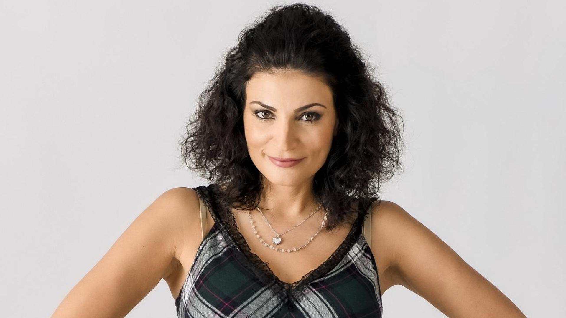 Ioana Ginghină face parte din distribuția serialului Adela