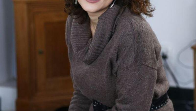 Ioana Ginghină face parte din distribuția serialului Adela