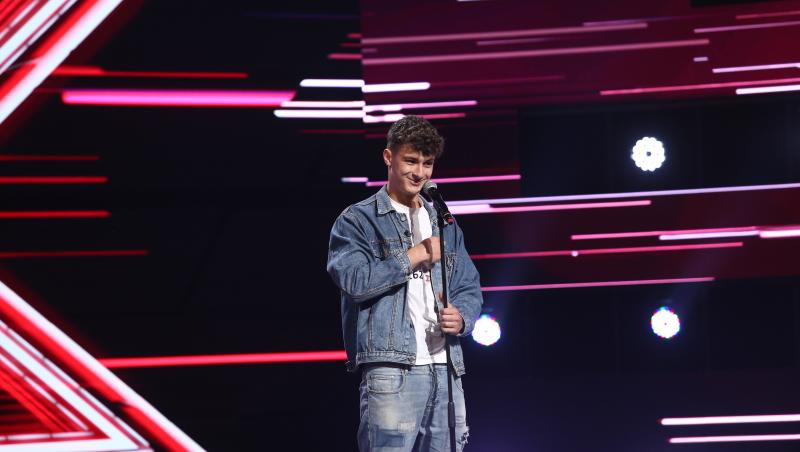 În ediția 2 a show-ului muzical X Factor, sezonul 10, Yarin Andrei Lupu a venit la X Factor să arate cât de bine sună vocea unui puști de 18 ani.