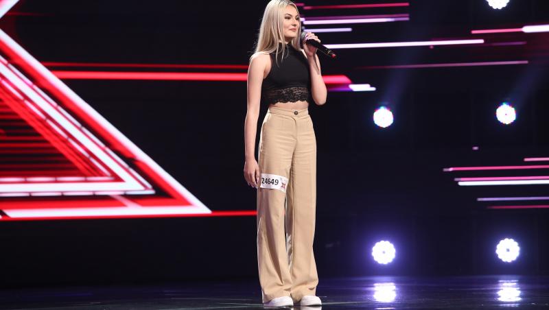 Delia Andrei pe scena X Factor