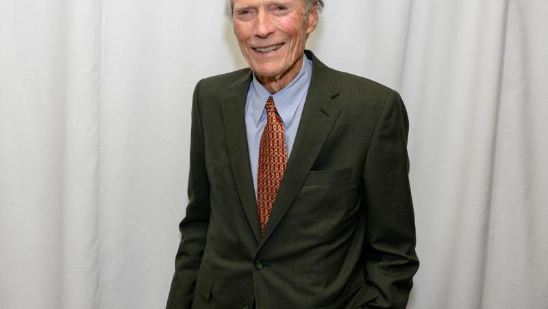 Clint Eastwood, mai plin de viață ca niciodată la 91 ani. Ce nou proiect pregătește marele actor și cum a fost fotografiat