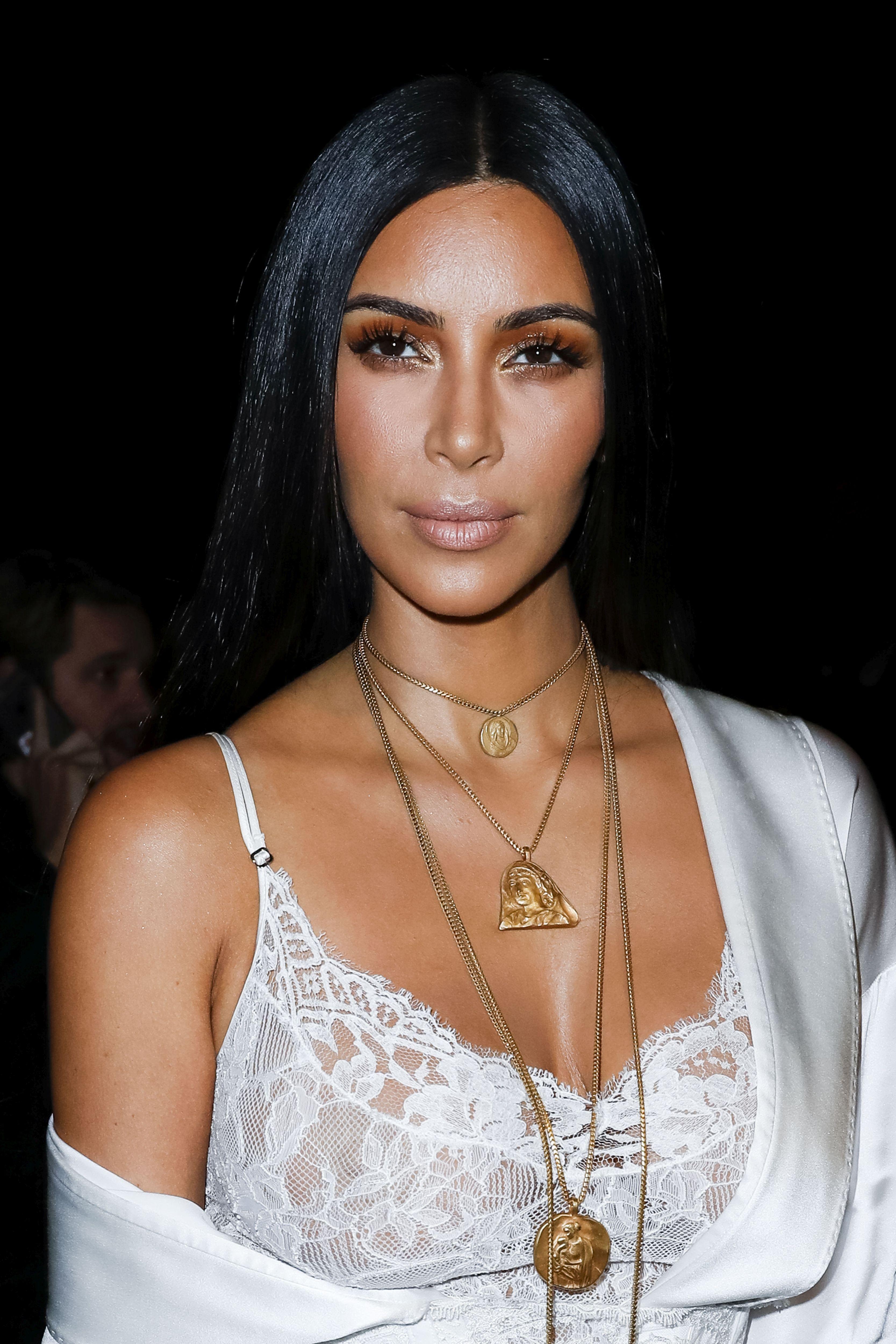 Kim Kardashian, ținuta neagră de la Met Gala