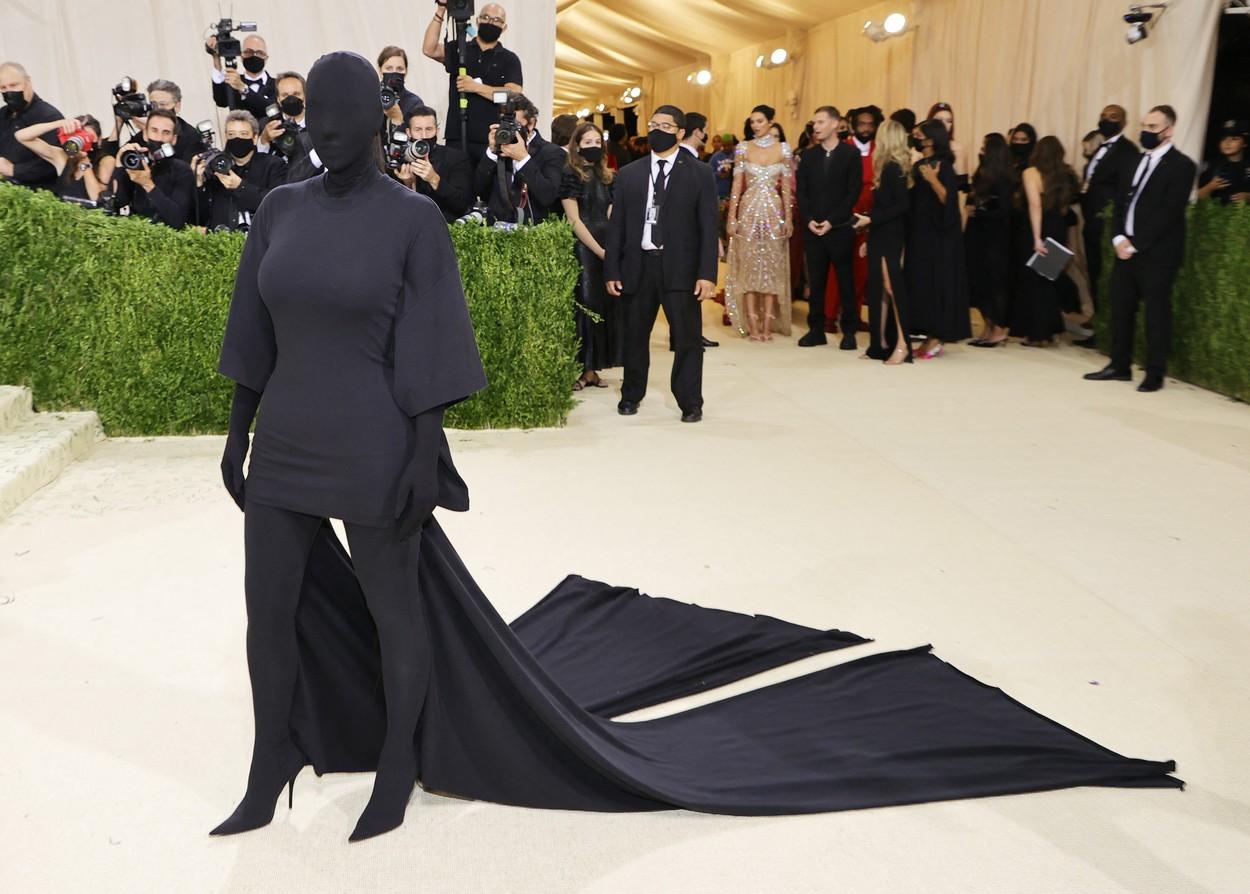 Iată cum s-a îmbrăcat Kim Kardashian la Met Gala 2021