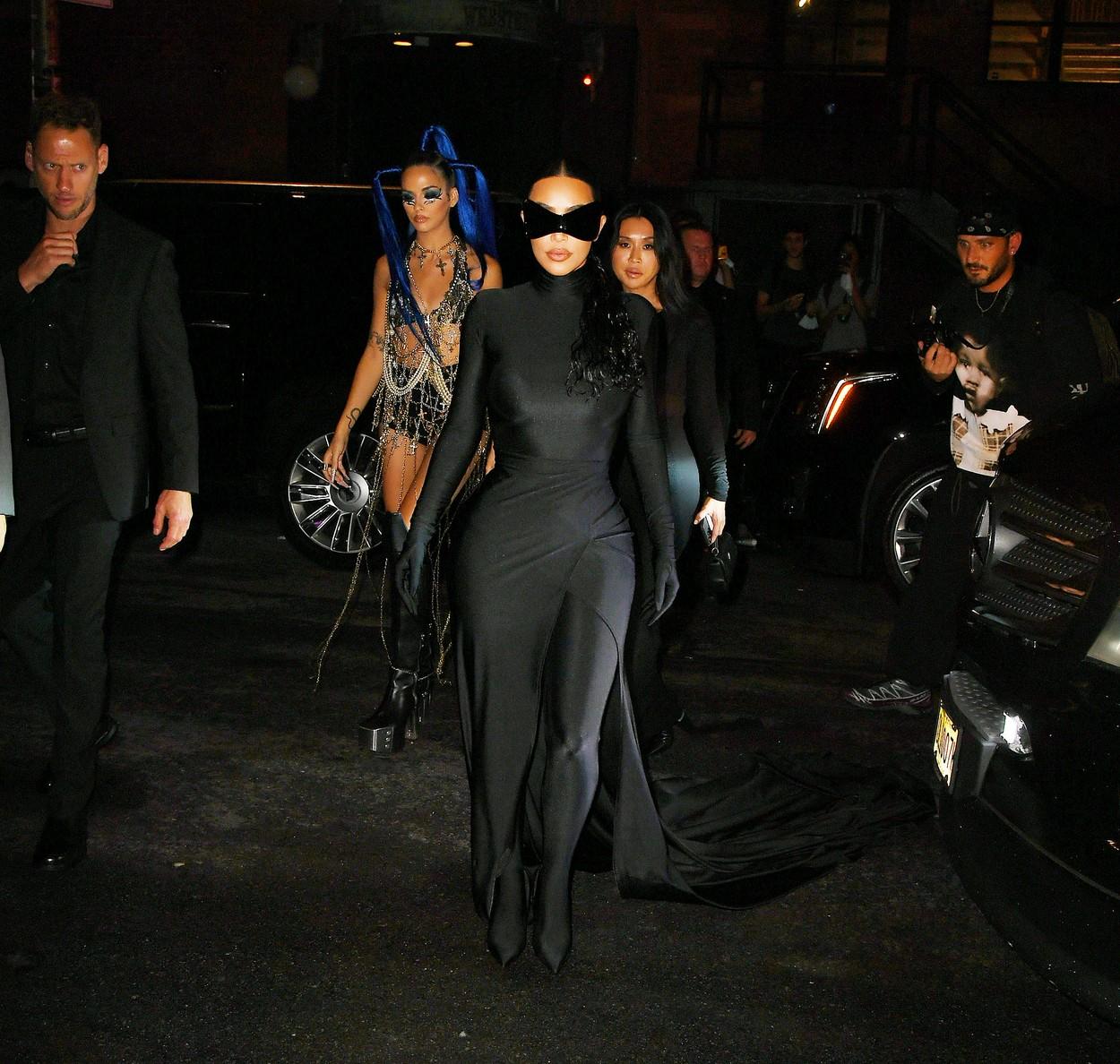 Așa s-a îmbrăcat Kim Kardashian la After party-ul de la Met Gala