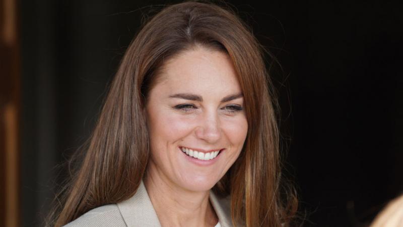 Kate Middleton, zambitoare, la baza aeriana, dupa ce a revenit din vacanta de vara