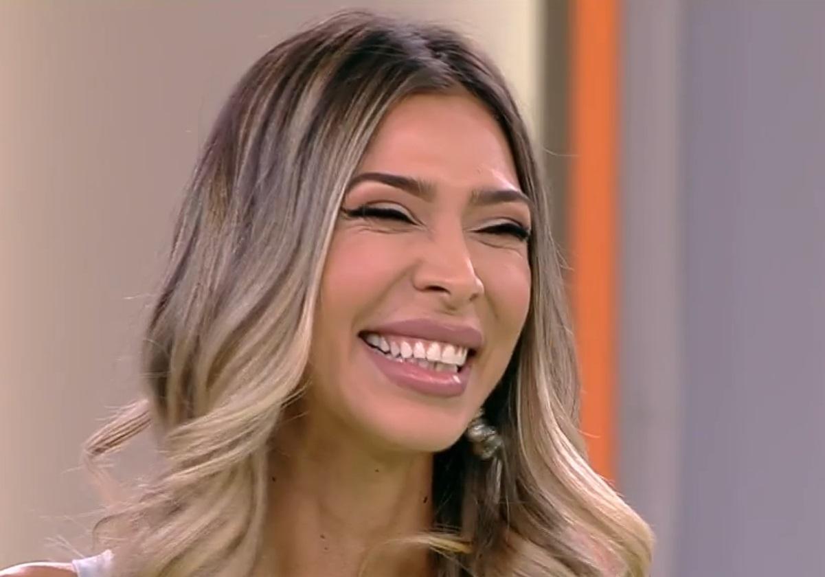 Cosmina Scăunașu a câștigat postul de asistentă tv la Acces Direct