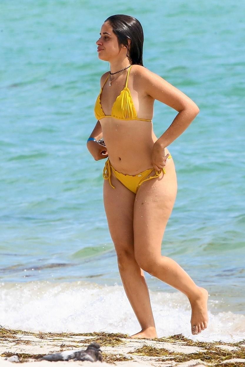 Camila Cabello, in costum de baie galben