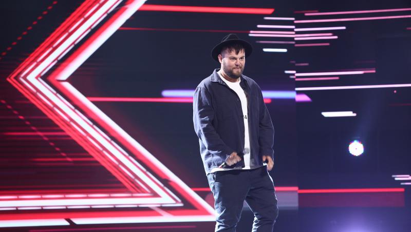 Bogdan Panaite i-a surprins plăcut pe jurații de la X Factor cu un moment de improvizație de rap
