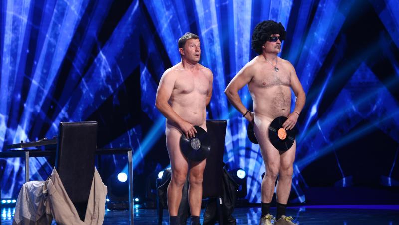 Fabio Biggi și Lorenzo Nardi au creat un moment plin de umor la iUmor 2021, cu nuditate. Aceștia au dansat complet dezbrăcați
