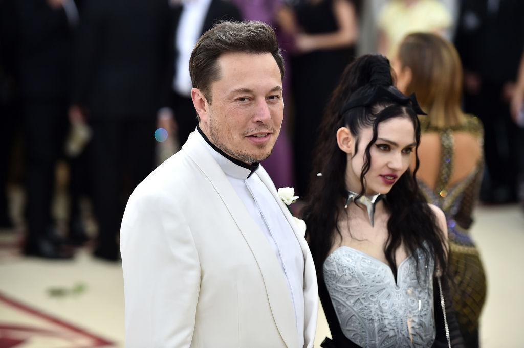 Elon Musk și Grimes împreună pe covorul roșu