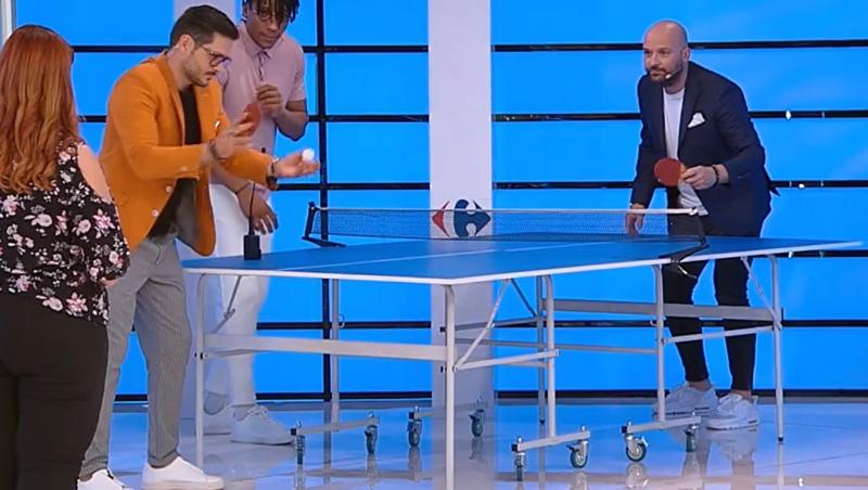 liviu-vârciu-și-andrei-ștefănescu-joacă-ping-pong