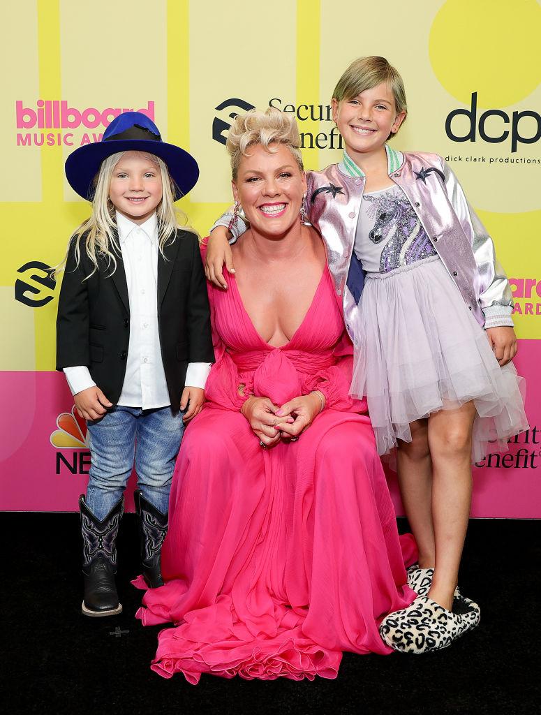 Pink și cei doi copii ai săi