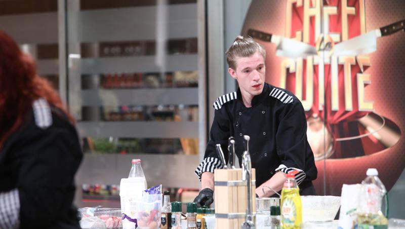 Adrian Luca a făcut parte din echipa lui Sorin Bontea în sezonul 8 al emisiunii Chefi la cuțite