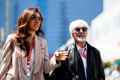 Cum e viața fostului șef de la Formula 1, Bernie Ecclestone. Are 91 de ani, avere de 3 miliarde și o soție cu 47 de ani mai tânără