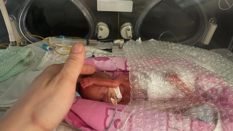 O fetiță născută pe 30 decembrie 2021 ar fi și cel mai mic bebeluș prematur născut vreodată în Marea Britanie care supraviețuiește