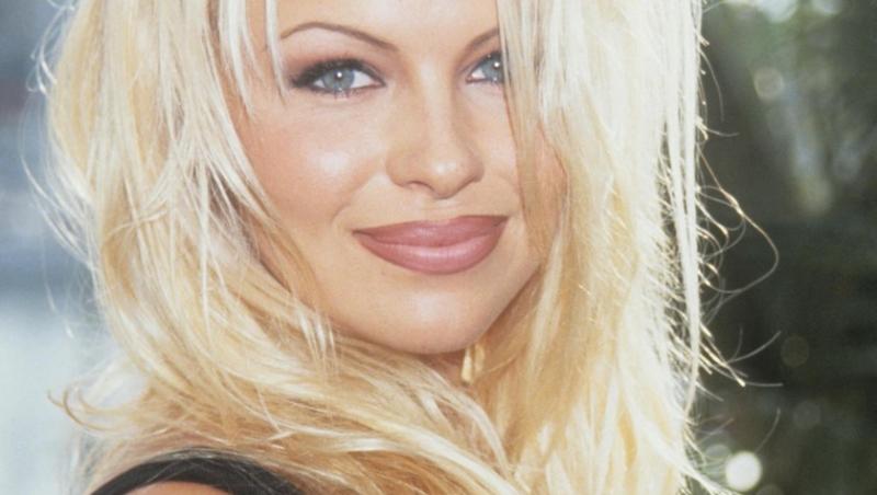 Pamela Anderson e din nou o femeie liberă. Actrița s-a despărțit de cel de-al cincilea soț al ei. Care e motivul separării