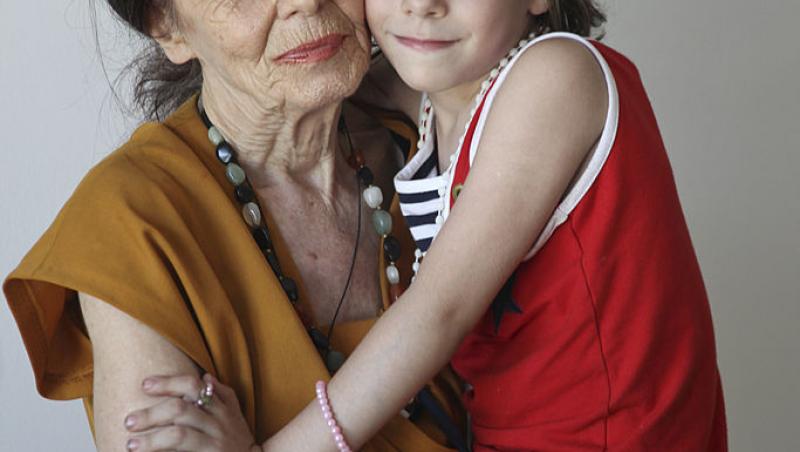 Ce pensie are Adriana Iliescu, cea mai bătrână mamă din România, și ce avere îi va lăsa fiicei sale, Eliza. Tânăra are 17 ani acum