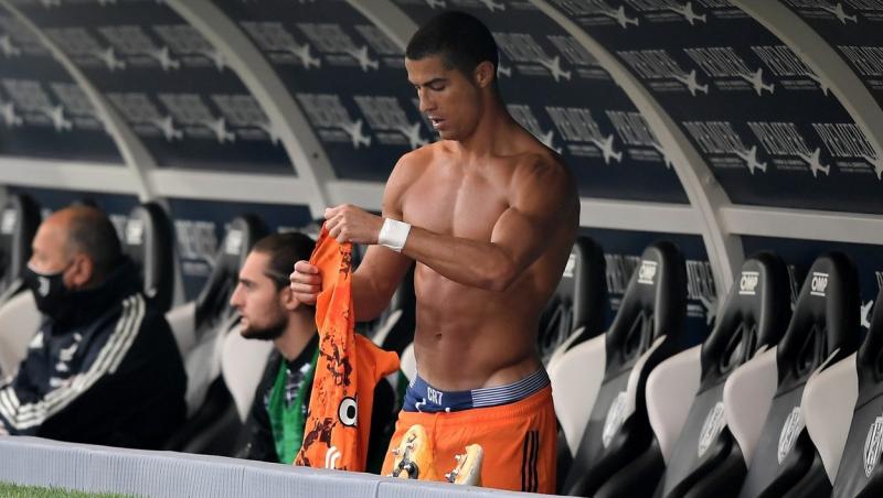 Cum se menține în formă Cristiano Ronaldo.Toți au crezut că face mult sport, dar fotbalistul tocmai a dezvăluit secretul