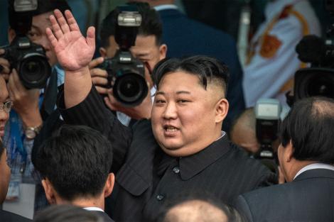 Kim Jong-un ar fi slăbit mai mult și pare alt om. Cum arată liderul nord-coreean, care ar fi cântărit cândva 140 de kilograme