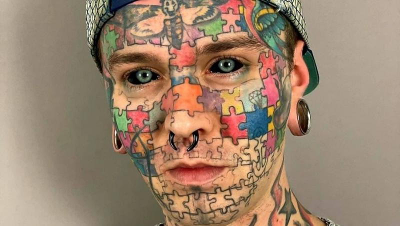 Benny Winter este tatuat pe față și și-a făcut mai multe schimbări extreme. Cum arată iubita lui