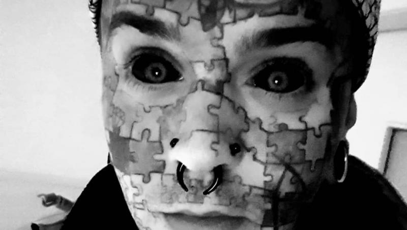 Benny Winter este tatuat pe față și și-a făcut mai multe schimbări extreme. Cum arată iubita lui