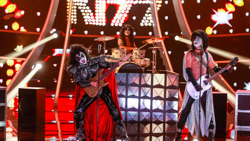 Te cunosc de undeva! 15 octombrie 2022. Eliza și Cosmin Natanticu, transformare spectaculoasă în legendara trupă rock Kiss
