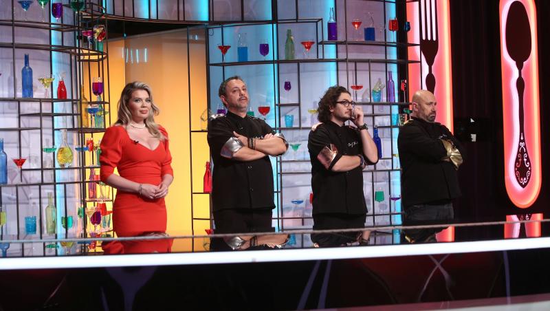 Gina Pistol și cei trei chefi în platoul emisiunii