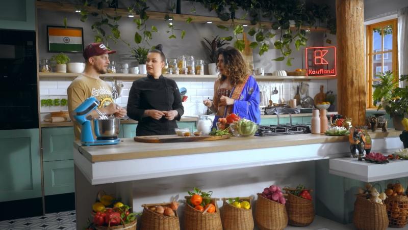 Hello Chef, sezon 4, episod 9. Rețeta pentru curry cu legume à la Chef Roxana Blenche și Macanache