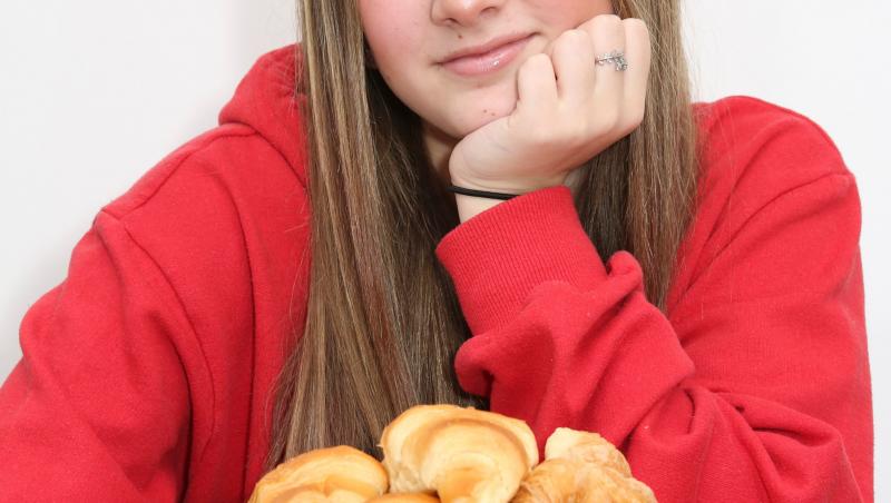 Povestea impresionantă a adolescentei care a mâncat doar croasanți timp de un deceniu. Într-o zi, a renunțat să mai facă asta