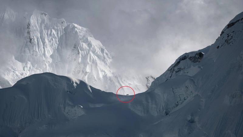 Creatura rară care a apărut pe Everest. Fotograful a capturat momentul care a făcut înconjurul lumii