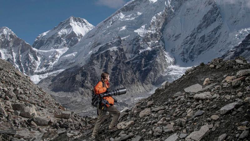 Creatura rară care a apărut pe Everest. Fotograful a capturat momentul care a făcut înconjurul lumii: „Fantoma de pe Himalaya”