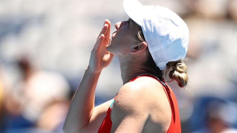 Simona Halep a reluat antrenamentele de tenis, deși este suspendată. Imaginile în care a fost surprinsă cu racheta în mână