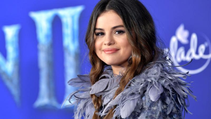 Selena Gomez și-a transformat petrecerea de ziua ei de naștere într-o nuntă: „Am crezut că mă voi căsători până la 25 de ani”