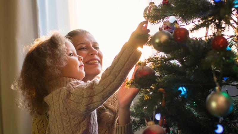 Când se împodobește bradul. Calendarul tradițiilor de Crăciun pe 24 decembrie, în Ajun, 25 și 26 decembrie 2022