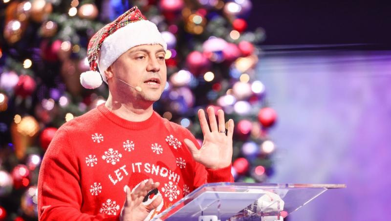 iUmor sezonul 13, Gala de Crăciun. Dan Badea, stand-up despre cum arăta Crăciunul în trecut: „Cea mai bună glumă a serii”