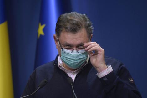 Masca rămâne obligatorie în spațiile închise. Ce a anunțat ministrul Sănătății Alexandru Rafila: „Este clar că nu se renunţă”