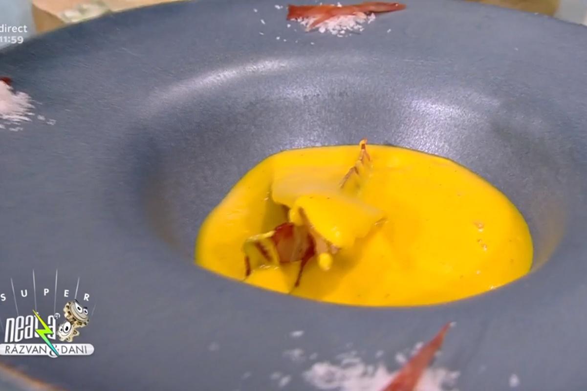 Supă  cremă de morcovi cu lapte de cocos. Rețeta  lui chef Radu Darie la Super Neatza, 21 februarie 2022